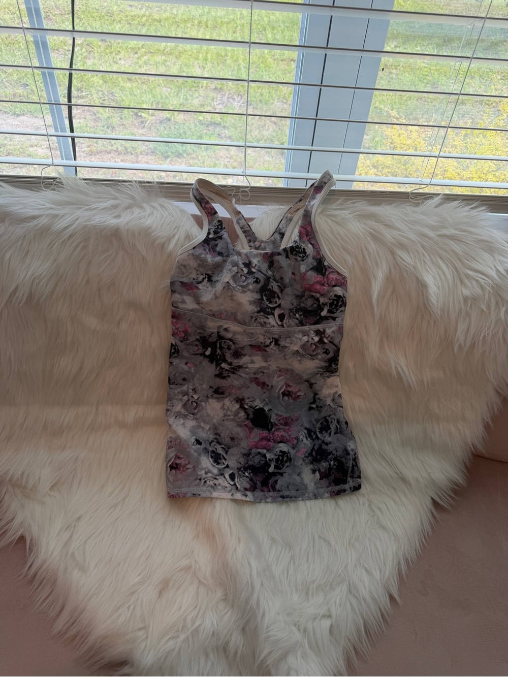 lululemon Grey possibly Floral/tie-dye Performance Tank with Pink Accents